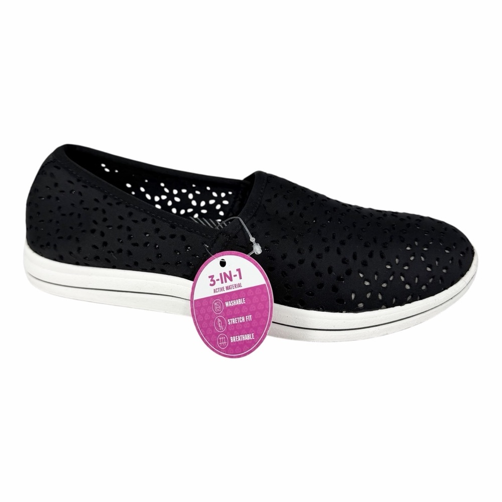 Clarks Women's Cloudsteppers Breeze Emily Perforated Flats Black Size 7M